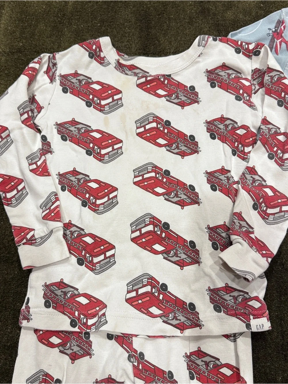 GAP - set of 2 - Kids Pajama Sets with Fire Truck/Light Blue Airplane Plane - 4T